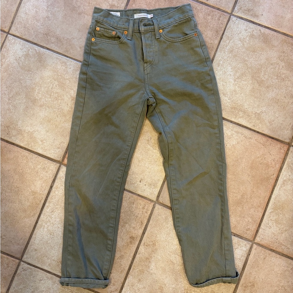 Levi's Women's Wedgie Straight Jeans in Olive